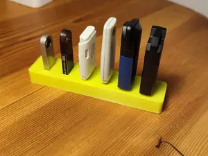 USB Organizer for 6 Flash Drives