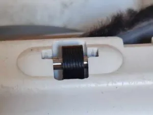 Dreame vacuum cleaner wheel different sizes