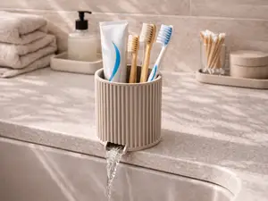 Japandi Drain Toothbrush Cup