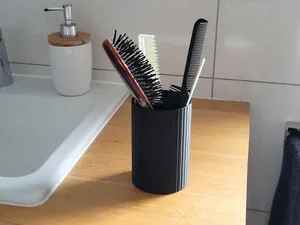 Hairbrush container