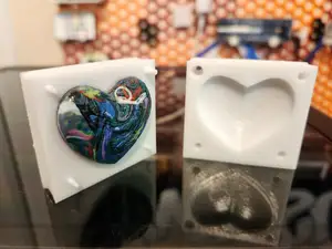 Moule à coeur pour recycler les déchets PLA poops