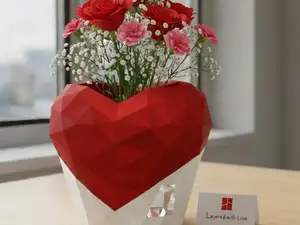 Romantic Vase – Low Poly Edition