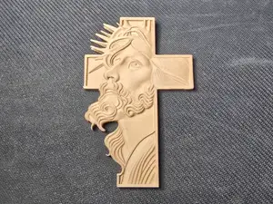Croce con volto di Gesù Cristo