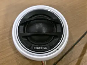 Hertz tweeter mounting ring with outer light trim