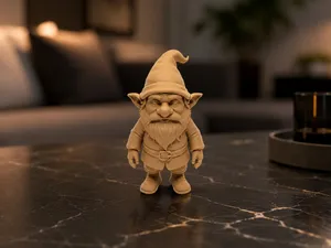 Waldwaechter „Grummel-Gerd“ mit strengem Blick