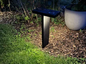 Modular L & T Solar Lamp – Scalable Outdoor Light