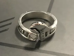 扳手戒指