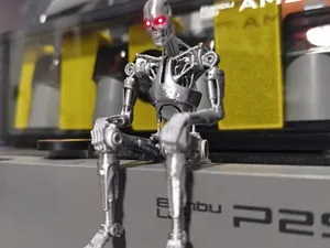 Terminator contemplativo - Seduto sul bordo
