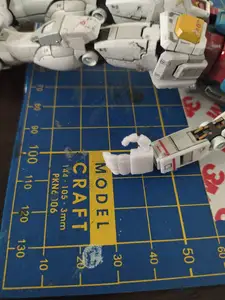 RG Gunpla RX-78-2 posable hands print in place