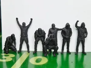 1:64 Male Car Meet Various Poses