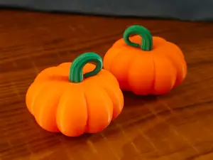 Pumpkin with Curled Stem - Decor, Hang or Keychain
