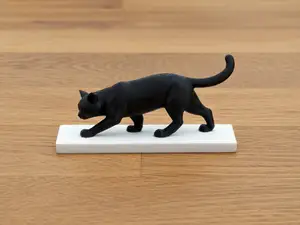 Sleek Cat Statuette Modern Art Decor