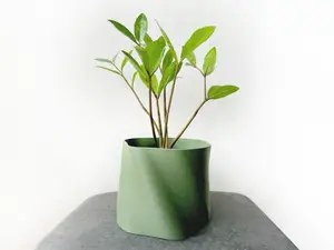 Twisted Planter Plant Pot Vase