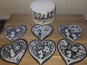 Alice in Wonderland Heart Coaster Set with Holder
