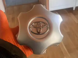Toyota Hilux center cap