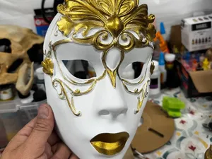 Kitana's mask from MK11 - Kombat's Kiss