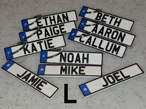 Name key fob (names beginning with L)
