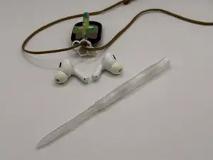 Twisted Retractable Hairpin with necklace holder