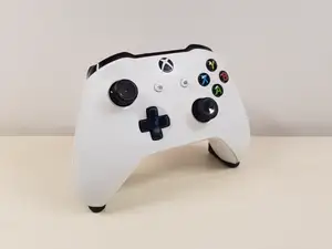 Invisible Xbox ONE Controller Holder Minimalist