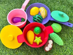 Cooking pretend play set