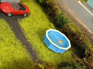 H0 Scale Backyard Swimming Pool