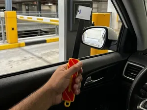 Extensor de Tarjetas para Parking