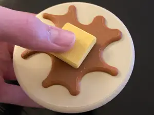 Pancake fidget spinner (under 1 hour)