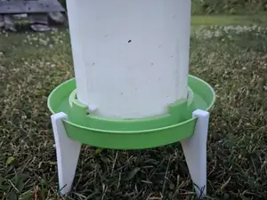 Kerbl water dispenser legs/riser