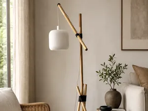 Adjustable Wooden Dowel Lamp Stand