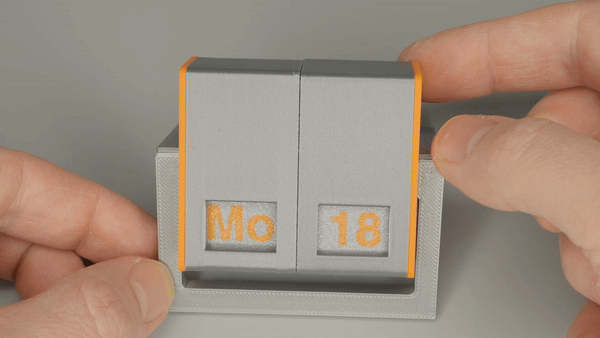 Rotating Endless Calendar - Never Miss a Day