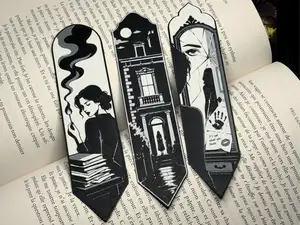 The Housemaid Bookmarks Theme