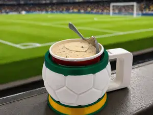 Soccer Ice Cream Pint Holder With Spoon Slot