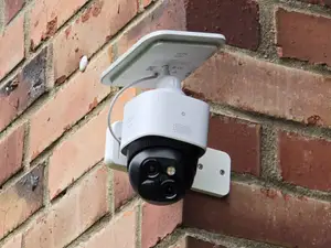 Eufy - Camera mount around the corner