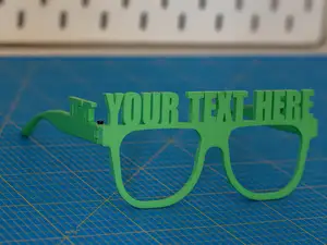 Glasses with customizable text in slicer