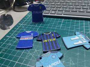 portachiave maglia di calcio con nome e numero