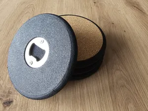 Untersetzer mit integriertem Flaschenöffner