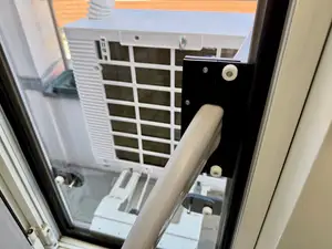Midea Portasplit - universal hose pass-through