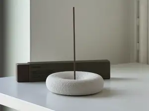 Modern Soft Pillow Incense Holder - No supports