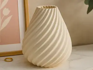 Aaril Vase V1