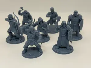 set heroes with weapons for dungeons and dragons