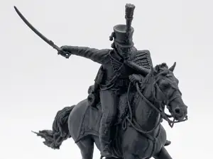 Napoleonic Hussar on Horseback – (1:35)