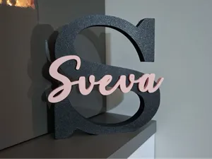 Lettera decorativa S con nome Sveva