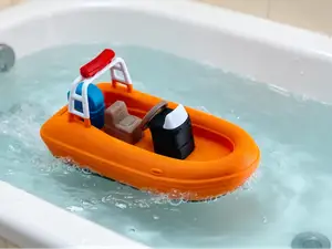 浴缸玩具:可以浮在水上的巡逻艇