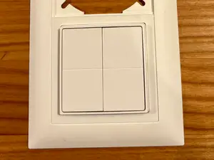 Shelly BLU Wall Switch 4 in Feller Rahmen