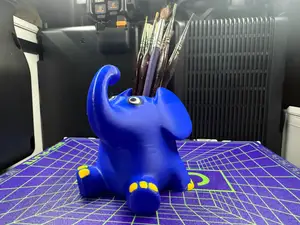 Blauer Elefant Stifte- oder Pinselhalter