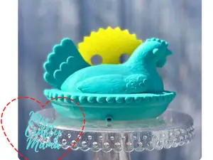 Hen on Nest Fits Round Scrub Daddy with Drain