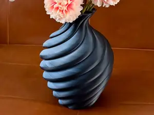 Vase flower twist