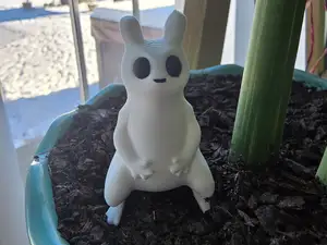 Rain world Slug cat figure