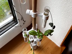 BotaniTube – stilvolle Pflanzstation für Fenster