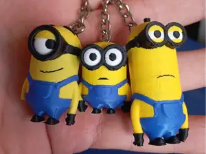 8 x Minions bob, stuart, kevin pack keychains